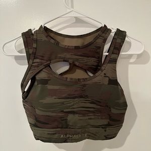 Alphalete Surface Keyhole Bra